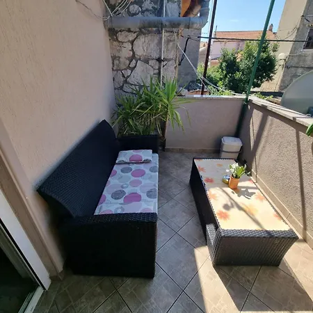 N&m Omišalj
