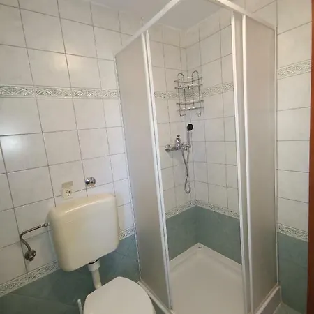 N&m * Omišalj
